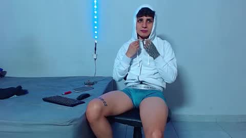 Mike IMDEPENDIENT MODEL online show from October 28, 2025, 2:15 am