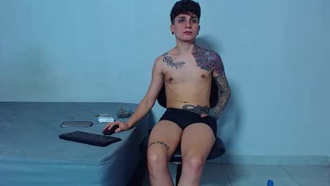 Mike IMDEPENDIENT MODEL online show from December 23, 2025, 5:05 am