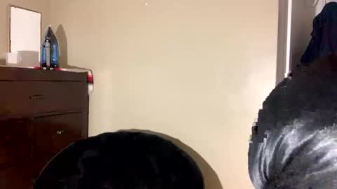 Snapshot of mike_216300 chatting on January 11, 2025, 10:29 am mike_216300 online show from January 11, 2025, 10:29 am