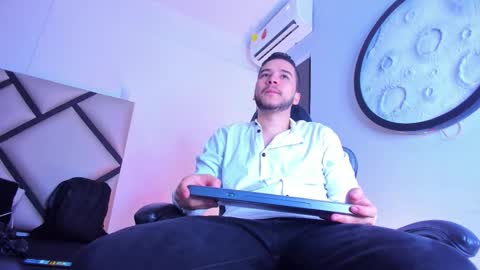 Mike  online show from February 4, 2026, 11:16 am