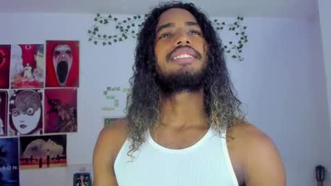 mike__thomson_ online show from January 3, 2025, 11:01 pm
