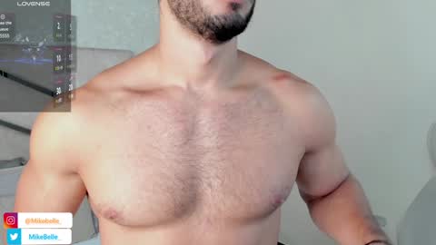 Snapshot of mike_belle chatting on January 2, 2025, 10:55 pm Mike Belle online show from January 2, 2025, 10:55 pm