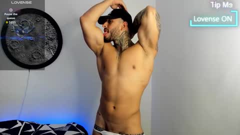 Snapshot of mike_belle chatting on February 25, 2026, 2:32 am Mike Belle online show from February 25, 2026, 2:32 am