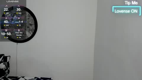 Snapshot of mike_belle chatting on April 14, 2026, 10:27 pm Mike Belle online show from April 14, 2026, 10:27 pm