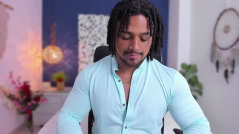 Snapshot of mike_estevess chatting on December 1, 2024, 9:26 pm   online show from December 1, 2024, 9:26 pm