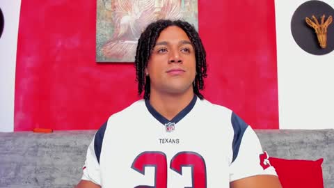 Snapshot of mike_estevess chatting on December 15, 2024, 9:56 am   online show from December 15, 2024, 9:56 am