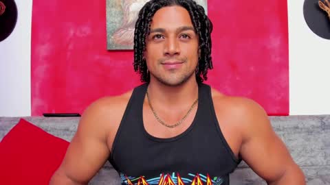 Snapshot of mike_estevess chatting on December 20, 2024, 8:28 am   online show from December 20, 2024, 8:28 am