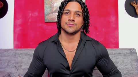 Snapshot of mike_estevess chatting on December 23, 2024, 3:29 am   online show from December 23, 2024, 3:29 am