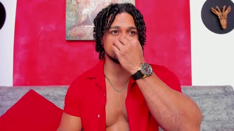 Snapshot of mike_estevess chatting on December 29, 2024, 12:34 pm   online show from December 29, 2024, 12:34 pm