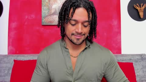 Snapshot of mike_estevess chatting on January 3, 2025, 11:57 am   online show from January 3, 2025, 11:57 am