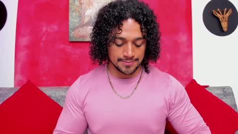 Snapshot of mike_estevess chatting on January 5, 2025, 1:24 am   online show from January 5, 2025, 1:24 am