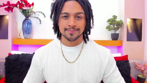 Snapshot of mike_estevess chatting on January 30, 2025, 6:35 am   online show from January 30, 2025, 6:35 am