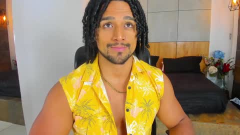 Snapshot of mike_estevess chatting on January 31, 2025, 12:29 pm   online show from January 31, 2025, 12:29 pm