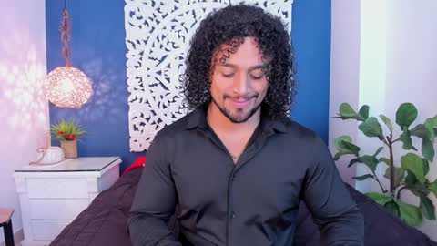 Snapshot of mike_estevess chatting on February 8, 2025, 6:01 am   online show from February 8, 2025, 6:01 am