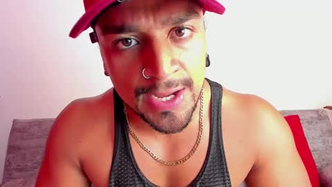 Snapshot of mike_estevess chatting on February 9, 2025, 2:07 pm   online show from February 9, 2025, 2:07 pm