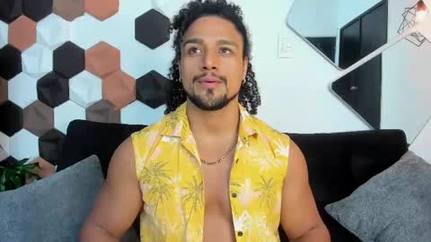 Snapshot of mike_estevess chatting on March 8, 2025, 6:58 pm   online show from March 8, 2025, 6:58 pm