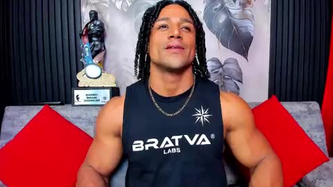 Snapshot of mike_estevess chatting on September 13, 2025, 9:58 pm   online show from September 13, 2025, 9:58 pm