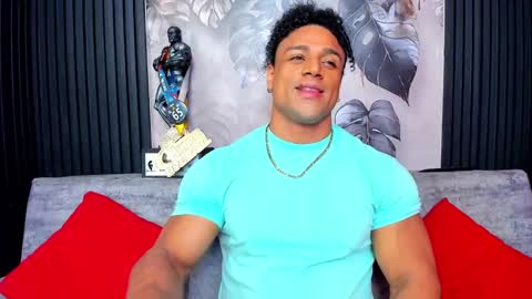 Snapshot of mike_estevess chatting on September 18, 2025, 6:15 am   online show from September 18, 2025, 6:15 am