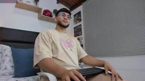  MIKE FOXXX online show from February 3, 2026, 3:59 am