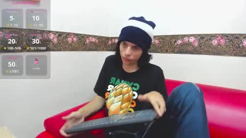 Snapshot of mike_miiller_ chatting on October 21, 2025, 7:47 pm I AM KURTT online show from October 21, 2025, 7:47 pm
