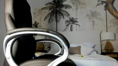 Snapshot of mike_montoya chatting on October 12, 2025, 7:24 pm Mike Montoya online show from October 12, 2025, 7:24 pm