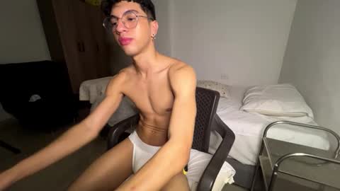 Mike Pineapple online show from November 21, 2025, 5:06 am