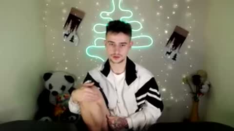 Snapshot of mike_severi chatting on December 15, 2024, 5:56 am Mike online show from December 15, 2024, 5:56 am