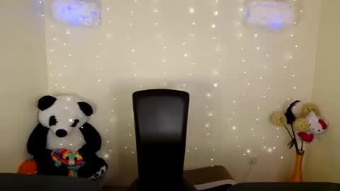 Snapshot of mike_severi chatting on February 8, 2025, 10:07 am Mike online show from February 8, 2025, 10:07 am