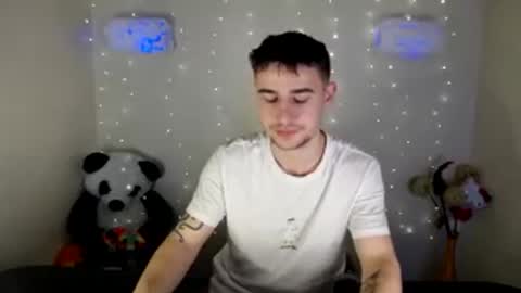 Snapshot of mike_severi chatting on February 9, 2025, 5:40 am Mike online show from February 9, 2025, 5:40 am