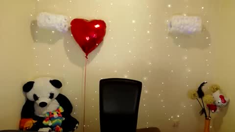 Snapshot of mike_severi chatting on February 19, 2025, 9:39 am Mike online show from February 19, 2025, 9:39 am