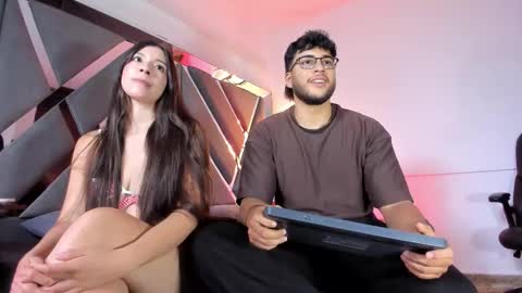 Snapshot of mikeandlucy chatting on October 3, 2025, 12:13 pm MikeAndLucy online show from October 3, 2025, 12:13 pm