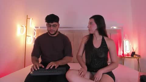 Snapshot of mikeandlucy chatting on October 16, 2025, 1:34 pm MikeAndLucy online show from October 16, 2025, 1:34 pm