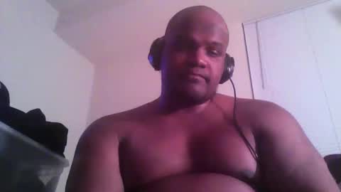 Snapshot of mikebbc123 chatting on January 1, 2025, 6:47 am mikebbc123 online show from January 1, 2025, 6:47 am