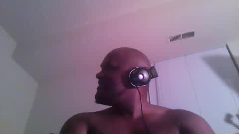 Snapshot of mikebbc123 chatting on January 2, 2025, 5:35 am mikebbc123 online show from January 2, 2025, 5:35 am