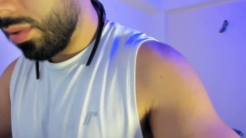 Snapshot of mikeblaree chatting on February 13, 2025, 12:57 am mikeblaree online show from February 13, 2025, 12:57 am