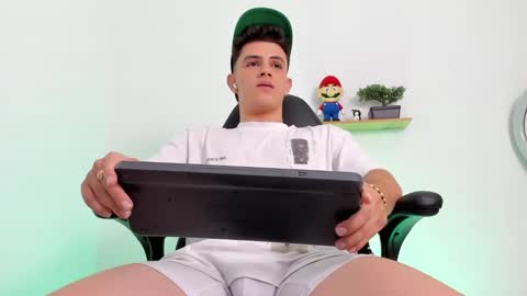 Mike Cooper online show from October 17, 2025, 12:58 am