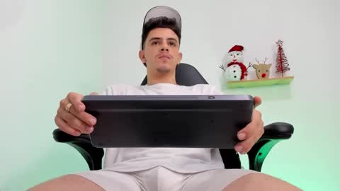 Mike Cooper online show from December 15, 2025, 10:58 pm