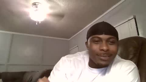 MikeDinero online show from September 10, 2025, 6:57 am