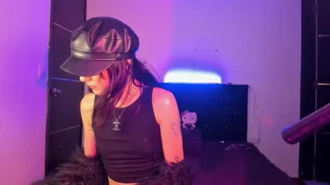 ZARA BLARE online show from April 21, 2026, 10:23 pm
