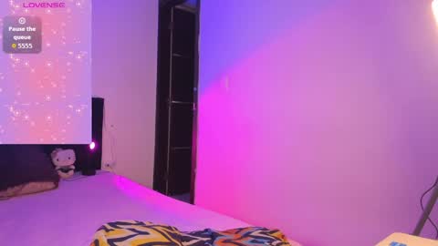 ZARA BLARE online show from April 24, 2026, 8:33 pm