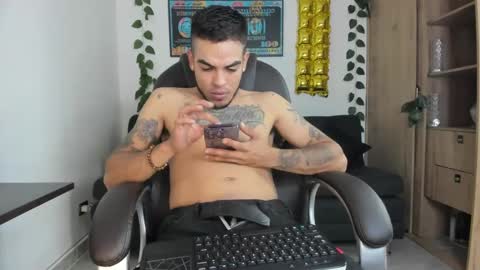 Snapshot of mikee_scooth chatting on December 29, 2024, 7:17 am mikee_scooth online show from December 29, 2024, 7:17 am