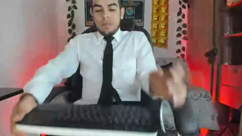 Snapshot of mikee_scooth chatting on January 11, 2025, 11:12 am mikee_scooth online show from January 11, 2025, 11:12 am