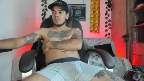 Snapshot of mikee_scooth chatting on January 21, 2025, 11:46 am mikee_scooth online show from January 21, 2025, 11:46 am