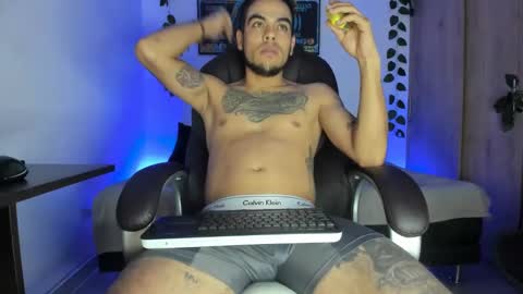 Snapshot of mikee_scooth chatting on March 11, 2025, 7:04 am mikee_scooth online show from March 11, 2025, 7:04 am