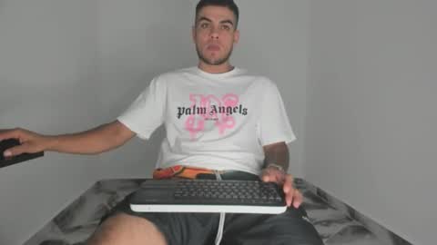 mikee_scooth online show from November 17, 2025, 5:52 pm