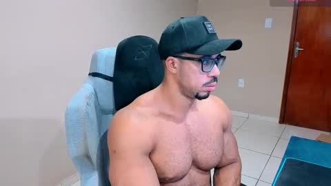 Snapshot of mikehotk chatting on October 13, 2025, 7:14 pm mikehotk online show from October 13, 2025, 7:14 pm