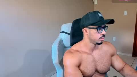 Snapshot of mikehotk chatting on October 23, 2025, 1:10 pm mikehotk online show from October 23, 2025, 1:10 pm