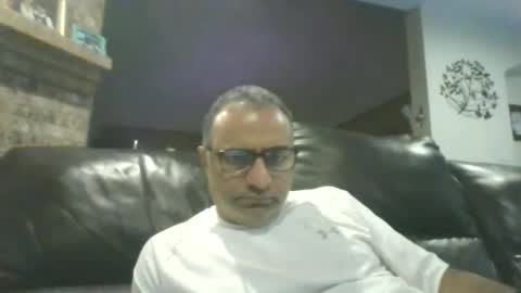 Snapshot of mikej143 chatting on October 11, 2025, 12:21 am mikej143 online show from October 11, 2025, 12:21 am