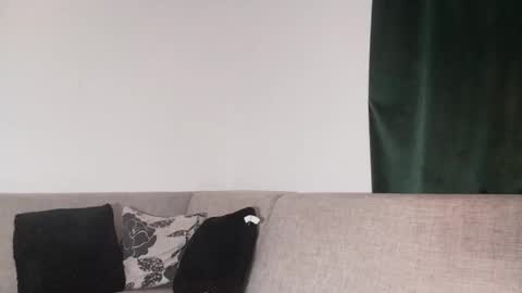 MikeLaur online show from September 25, 2025, 6:00 pm