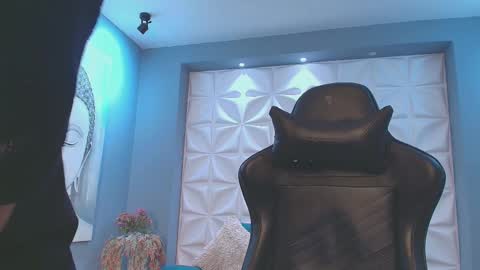 Snapshot of mikepark_ chatting on September 17, 2025, 11:12 am MIKE PARK  online show from September 17, 2025, 11:12 am